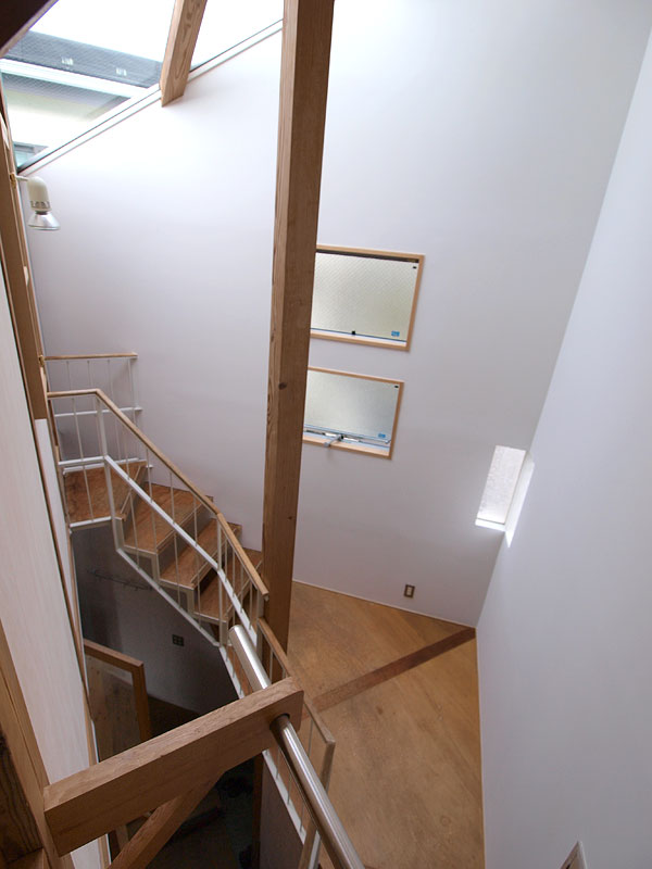 築２０年の家リノベーション：石神井の家（R）　階段室見おろし